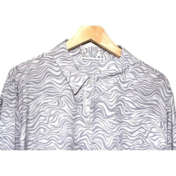 ABERCROMBIE & FITCH Boyfriend Faux Silk Button-Up Shirt in Cream Pattern (XL) - Picture 6 of 11